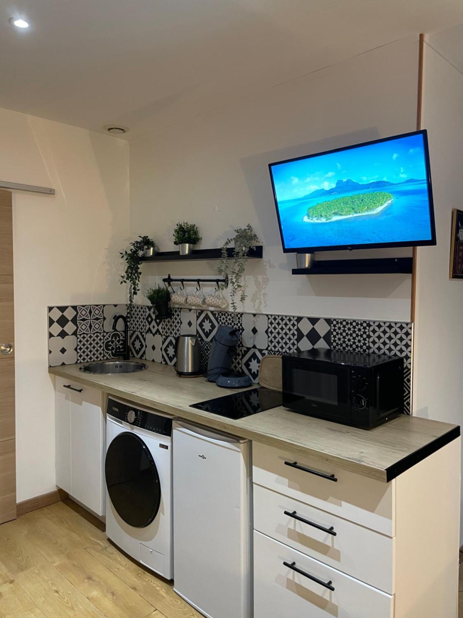 Velours & Balneo Appartement Saint-Nazaire  Buitenkant foto